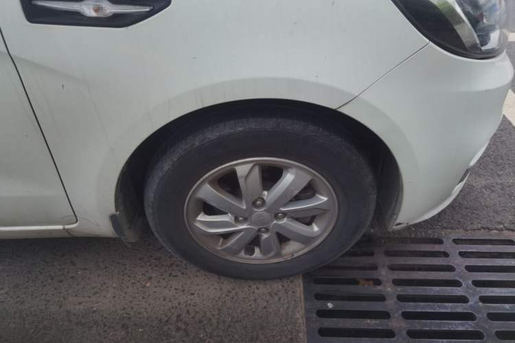 Used Kia K2 2015 Sedan 1.4L MT GLS Exterior 7