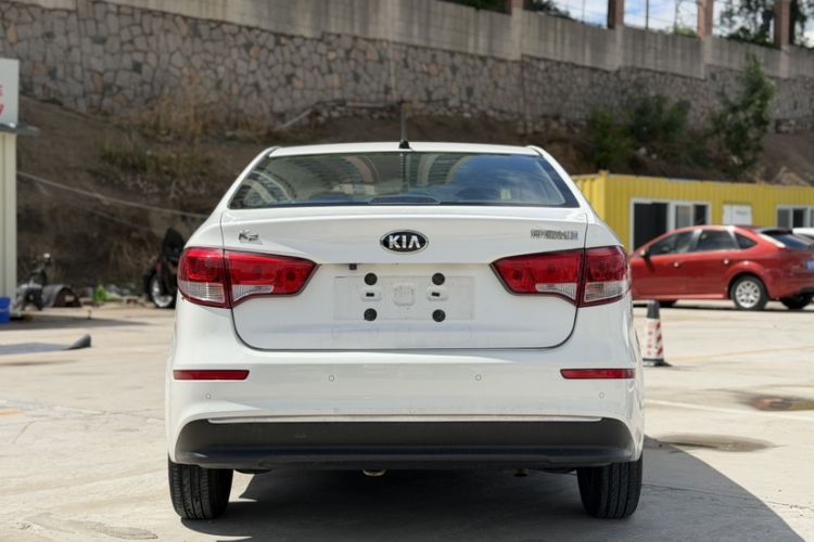 Used Kia K2 2015 Sedan 1.4L Automatic GLS Exterior 7