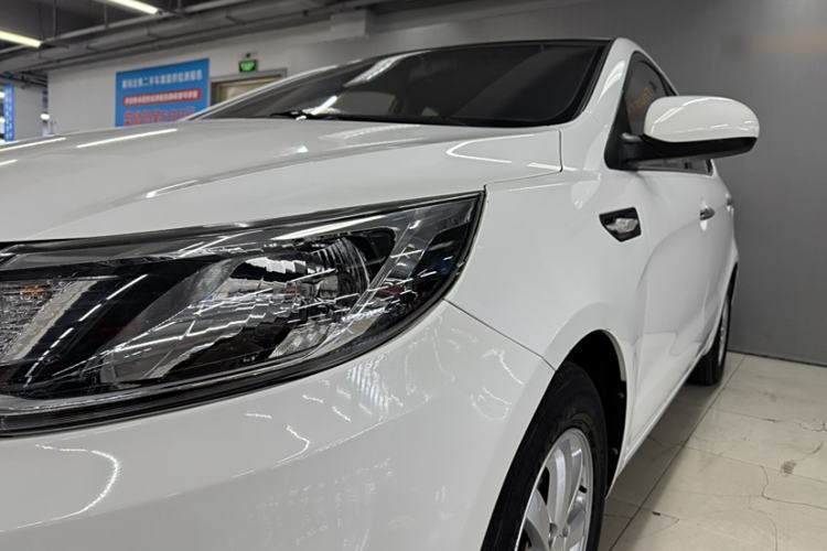Used Kia K2 2015 Sedan 1.4L Automatic GLS Exterior 8