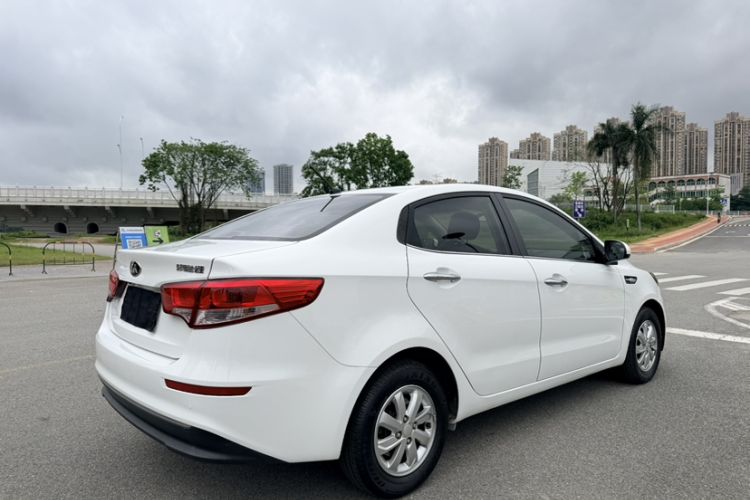Used Kia K2 2015 Sedan 1.4L Automatic GLS Exterior 8
