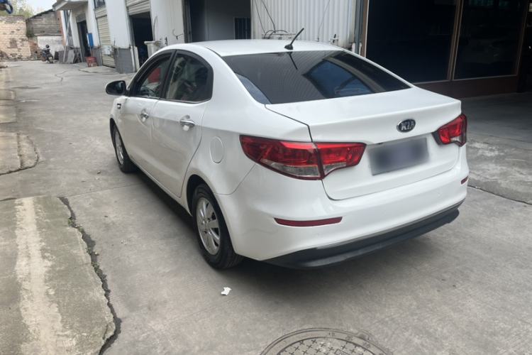 Used Kia K2 2015 Sedan 1.4L Automatic GLS Exterior 8