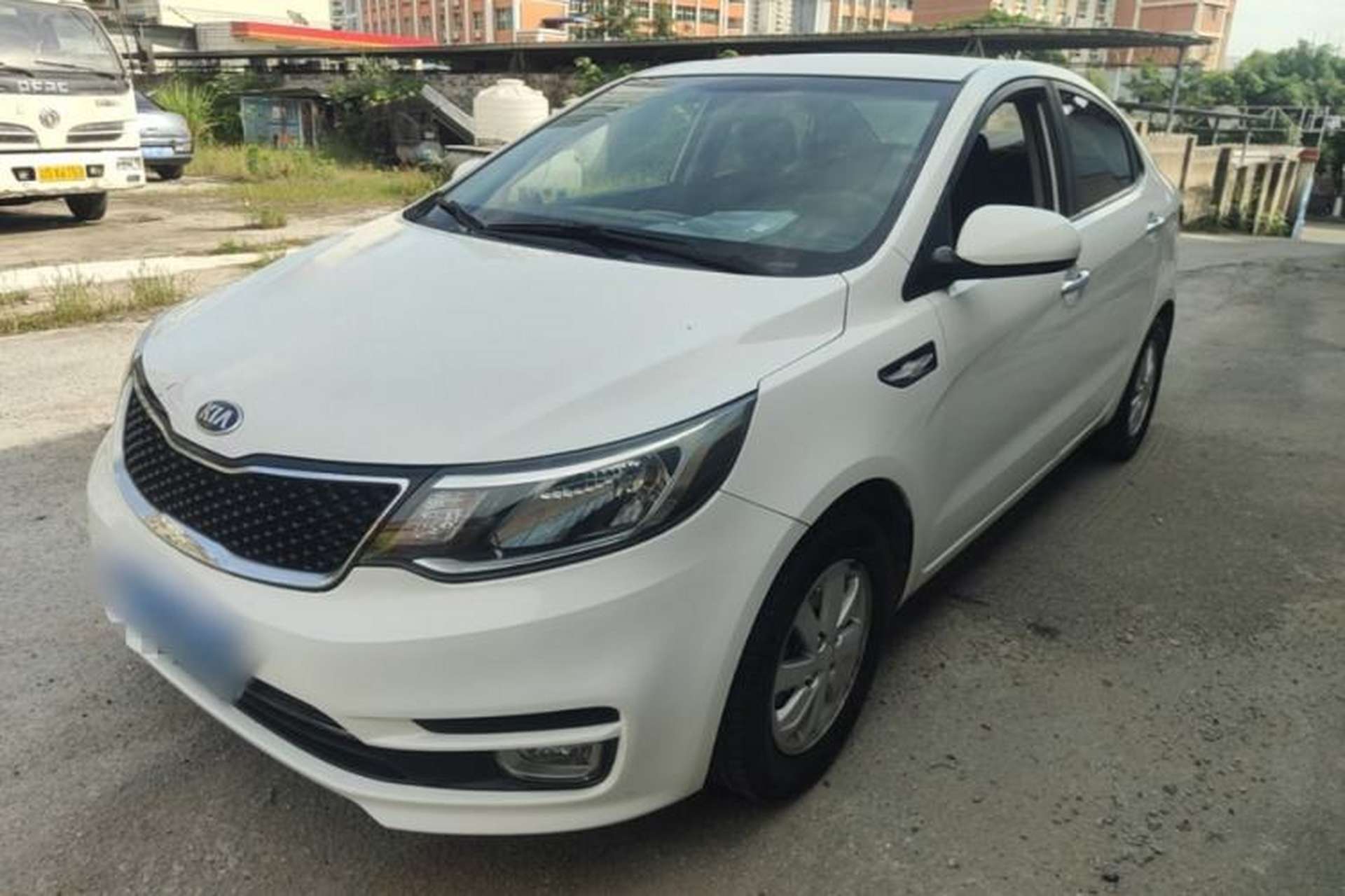 Used Kia K2 2015 Sedan 1.4L MT GLS Front Left 45 Deg