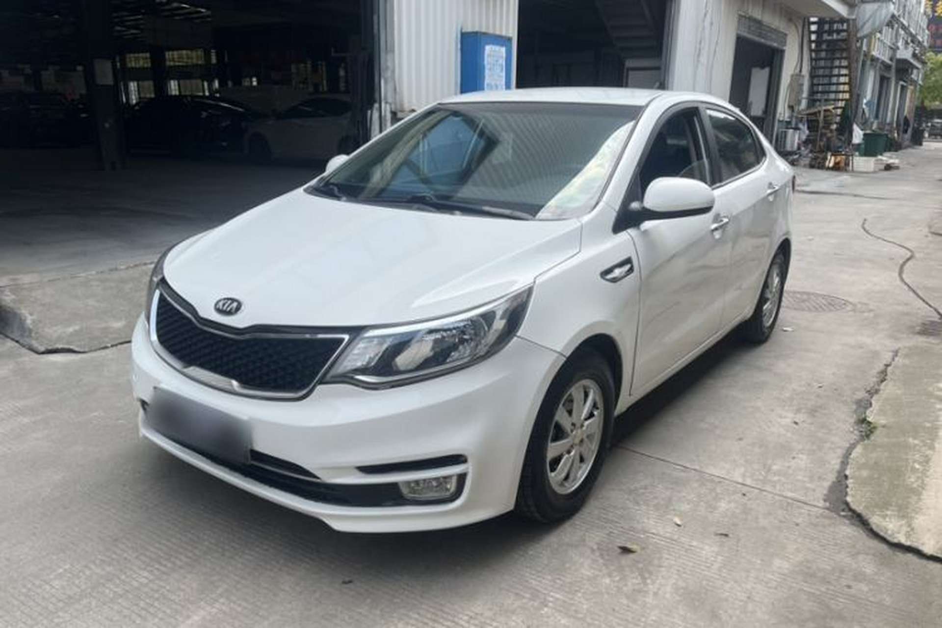 Used Kia K2 2015 Sedan 1.4L Automatic GLS Front Left 45 Deg