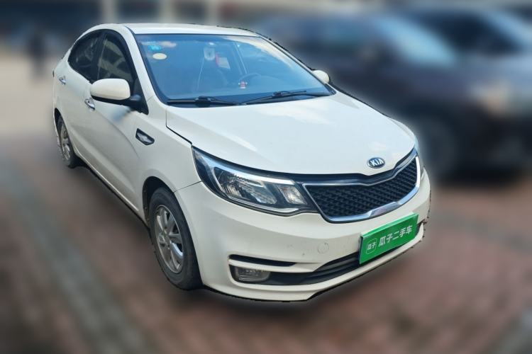 Used Kia K2 2015 Hatchback 1.4L MT GLS Front Right 45 Deg