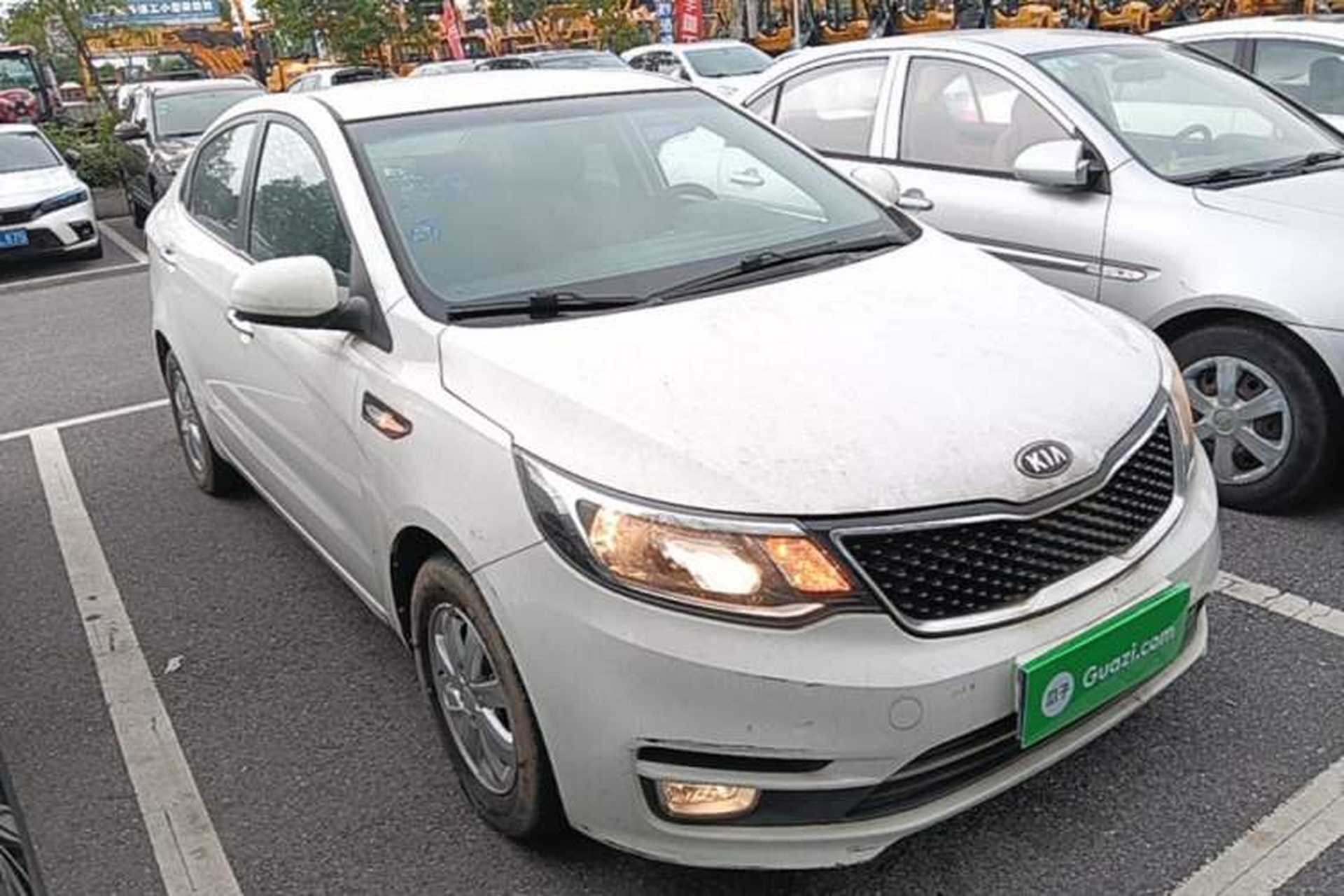 Used Kia K2 2015 Sedan 1.4L MT GLS Front Right 45 Deg
