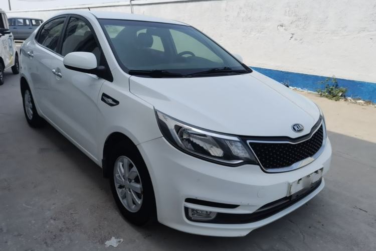 Used Kia K2 2015 Sedan 1.4L Automatic GLS Front Right 45 Deg