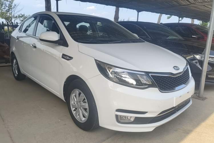 Used Kia K2 2015 Sedan 1.4L Automatic GLS Front Right 45 Deg