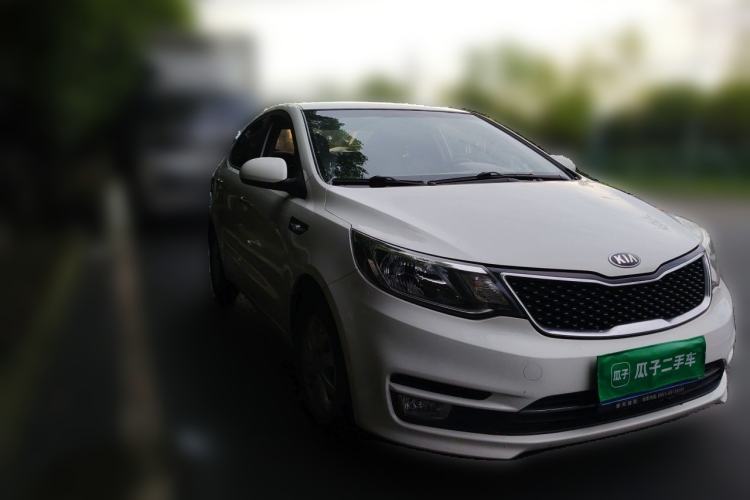 Used Kia K2 2015 Sedan 1.4L MT GLS Front Right 45 Deg