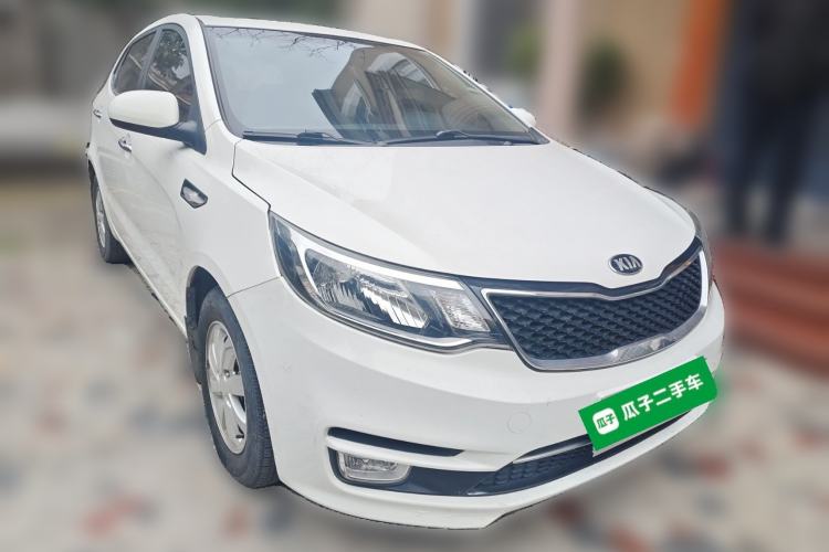 Used Kia K2 2015 Hatchback 1.4L AT GLS Cool Edition Front Right 45 Deg