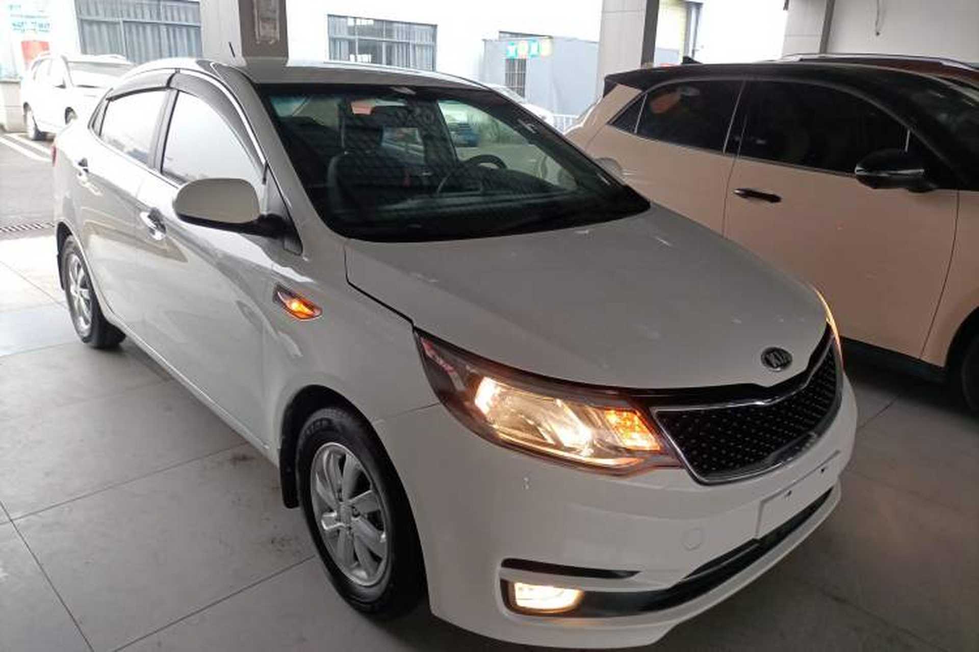 Used Kia K2 2015 Sedan 1.4L Automatic GLS Front Right 45 Deg