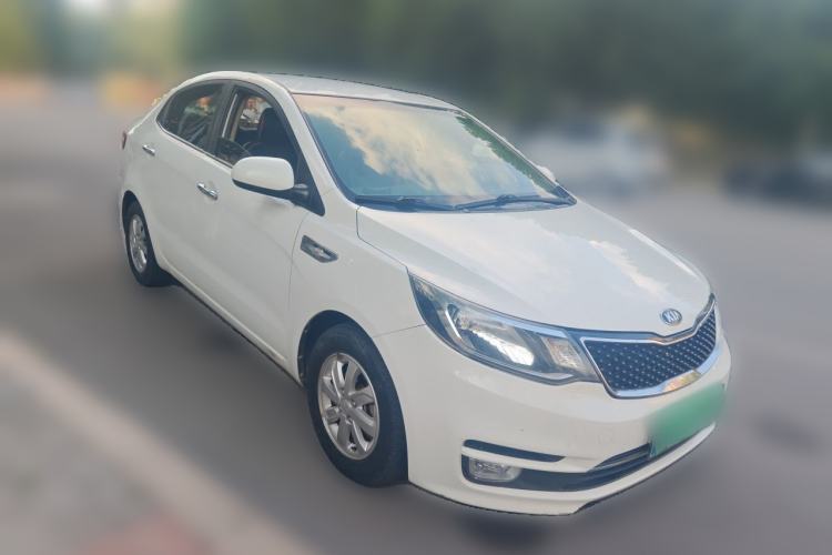 Used Kia K2 2015 Sedan 1.4L MT GLS Front Right 45 Deg