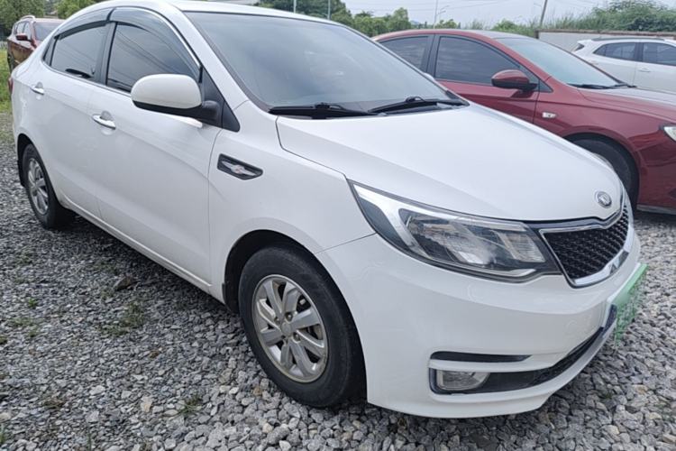 Used Kia K2 2015 Sedan 1.4L MT GLS Front Right 45 Deg