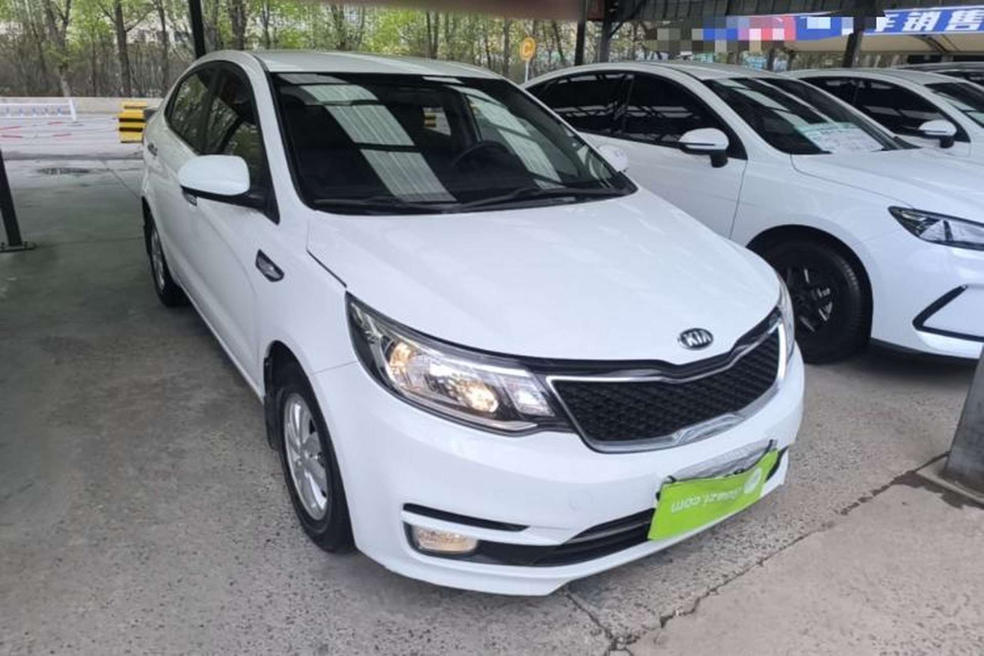 Used Kia K2 2015 Sedan 1.4L Automatic GLS Front Right 45 Deg