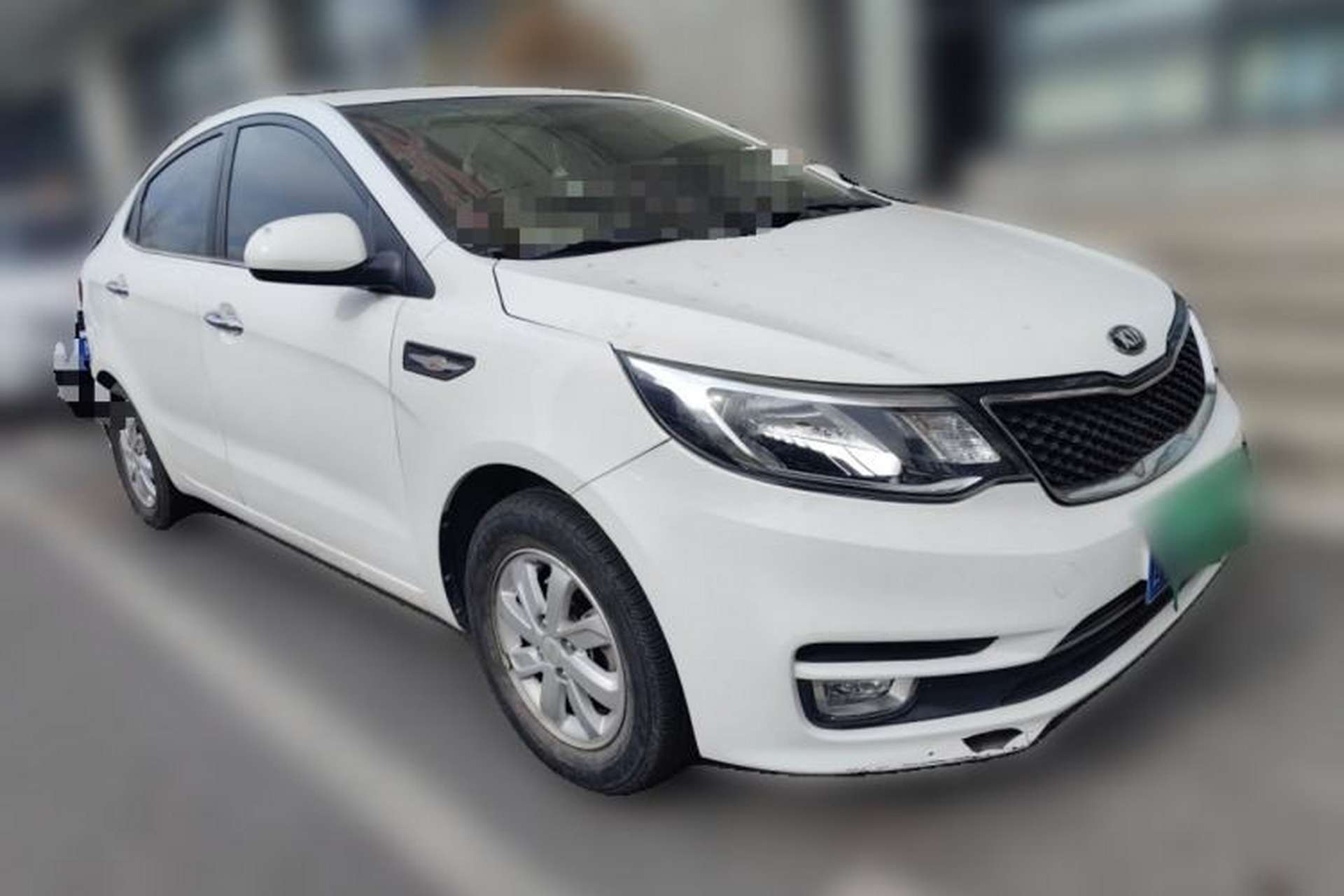 Used Kia K2 2015 Sedan 1.4L MT GLS Front Right 45 Deg
