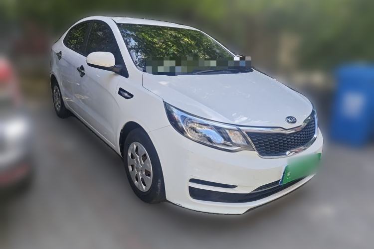 Used Kia K2 2015 Sedan 1.4L Automatic GLS Front Right 45 Deg