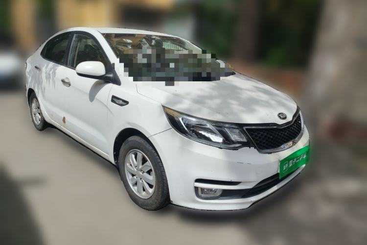 Used Kia K2 2015 Sedan 1.4L MT GLS Front Right 45 Deg