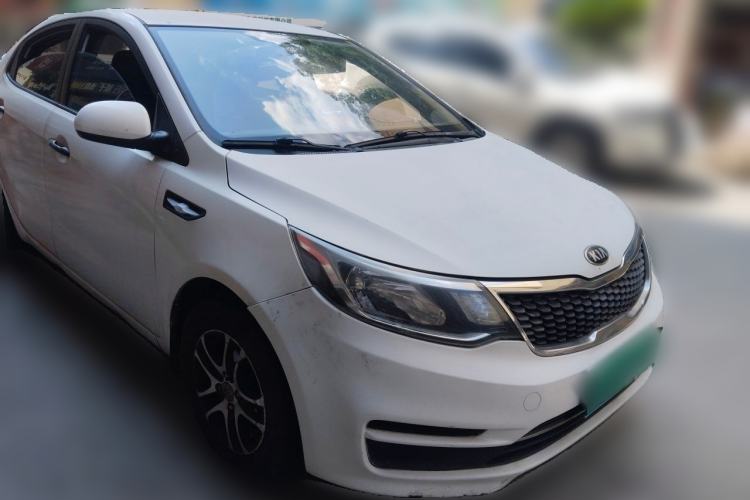Used Kia K2 2015 Sedan 1.4L Automatic GLS Front Right 45 Deg