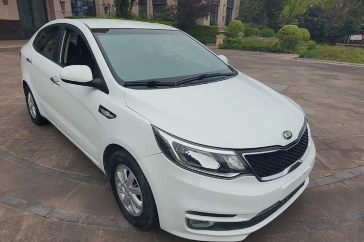Used Kia K2 2015 Sedan 1.4L Automatic GLS Front Right 45 Deg