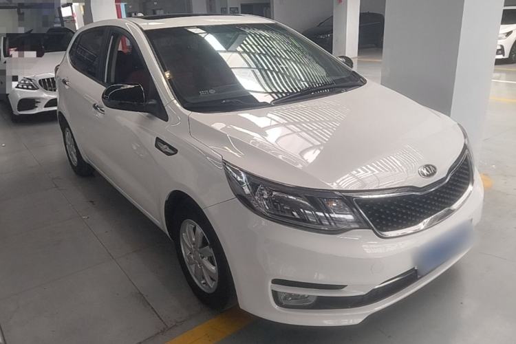 Used Kia K2 2015 Hatchback 1.4L AT GLS Cool Edition Front Right 45 Deg