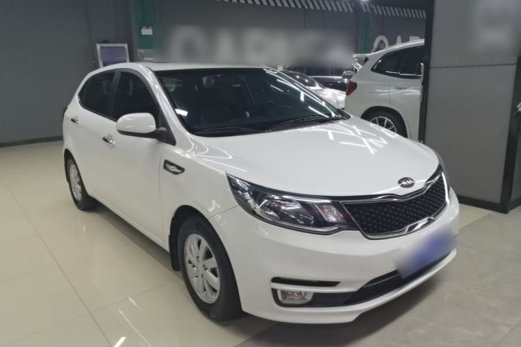 Used Kia K2 2015 Hatchback 1.4L AT GLS Cool Edition Front Right 45 Deg