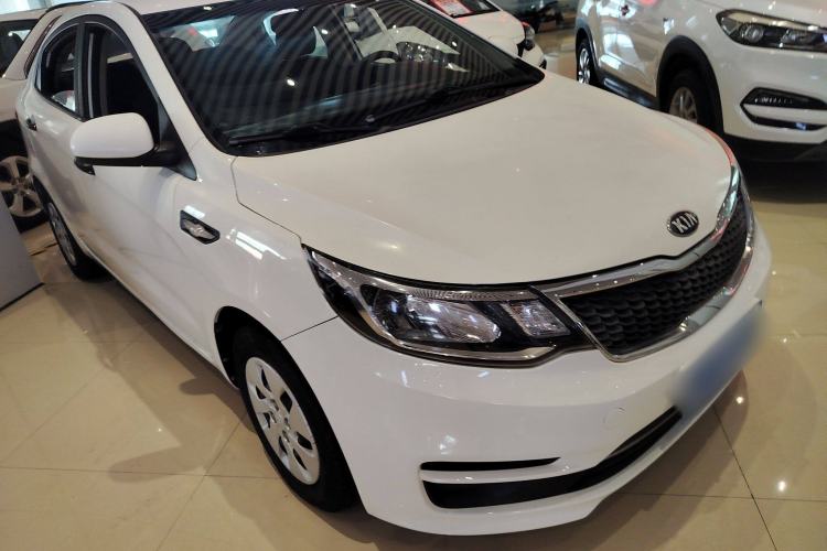 Used Kia K2 2015 Sedan 1.4L Automatic GLS Front Right 45 Deg