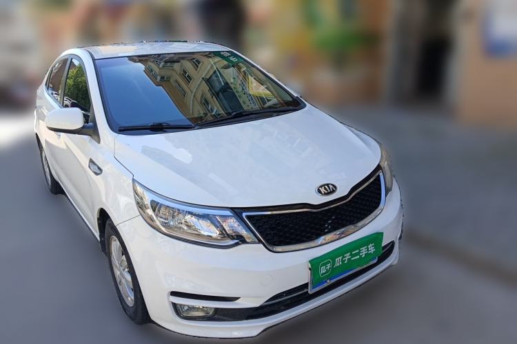 Used Kia K2 2015 Sedan 1.4L Automatic GLS Front Right 45 Deg