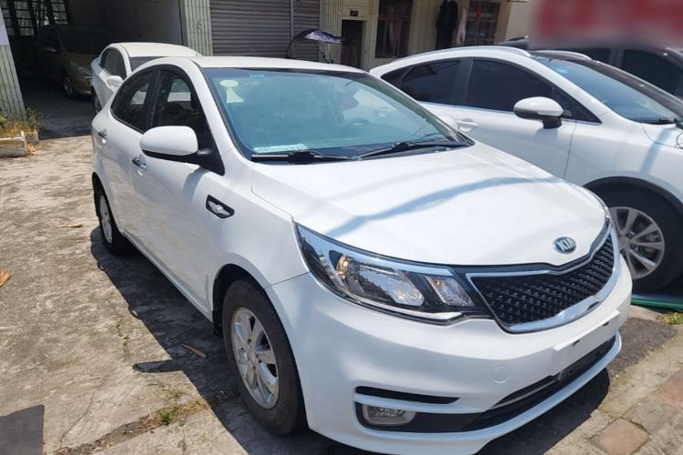 Used Kia K2 2015 Sedan 1.4L Automatic GLS Front Right 45 Deg