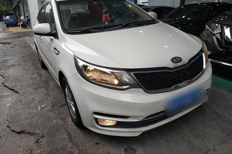 Used Kia K2 2015 Sedan 1.4L Automatic GLS Front Right 45 Deg