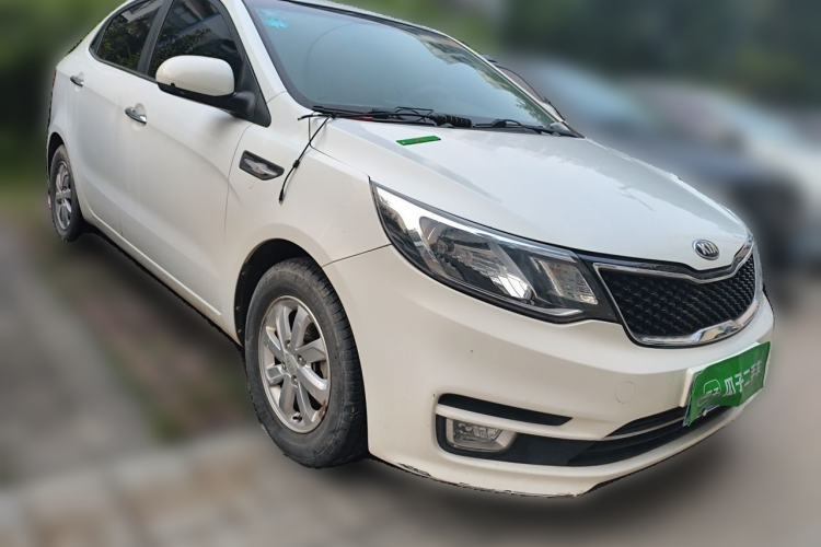 Used Kia K2 2015 Sedan 1.4L MT GLS Front Right 45 Deg
