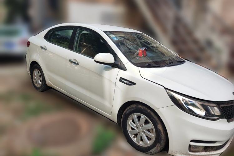 Used Kia K2 2015 Sedan 1.4L MT GLS Front Right 45 Deg