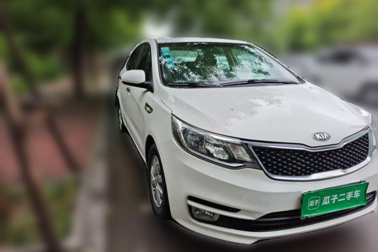 Used Kia K2 2015 Sedan 1.4L MT GLS Front Right 45 Deg