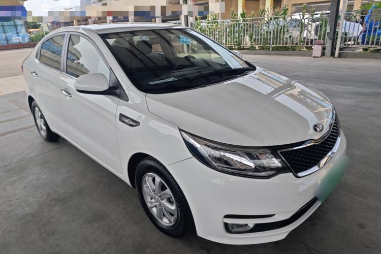 Used Kia K2 2015 Sedan 1.4L MT GLS Front Right 45 Deg