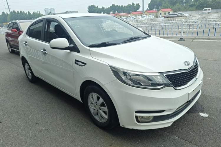 Used Kia K2 2015 Sedan 1.4L MT GLS Front Right 45 Deg