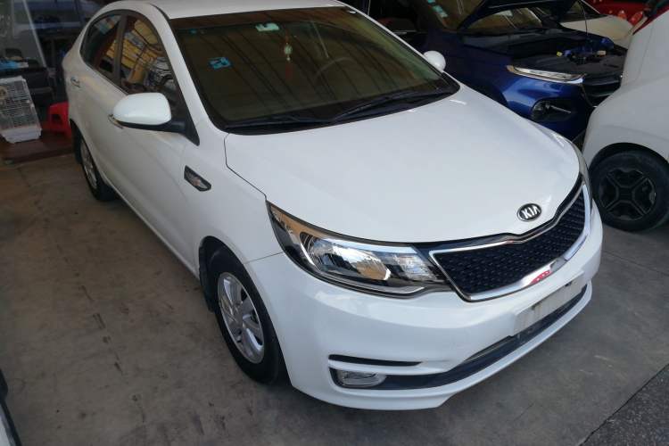 Used Kia K2 2015 Sedan 1.4L Automatic GLS Front Right 45 Deg