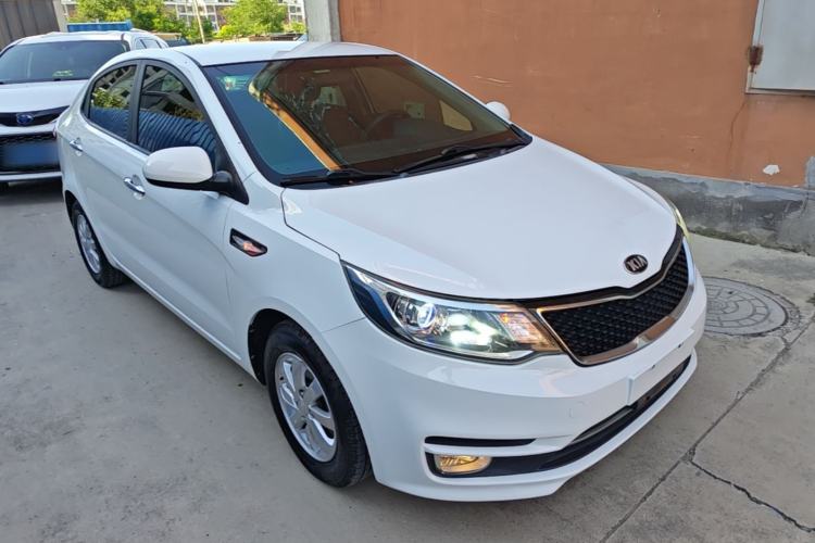 Used Kia K2 2015 Sedan 1.4L Automatic GLS Front Right 45 Deg