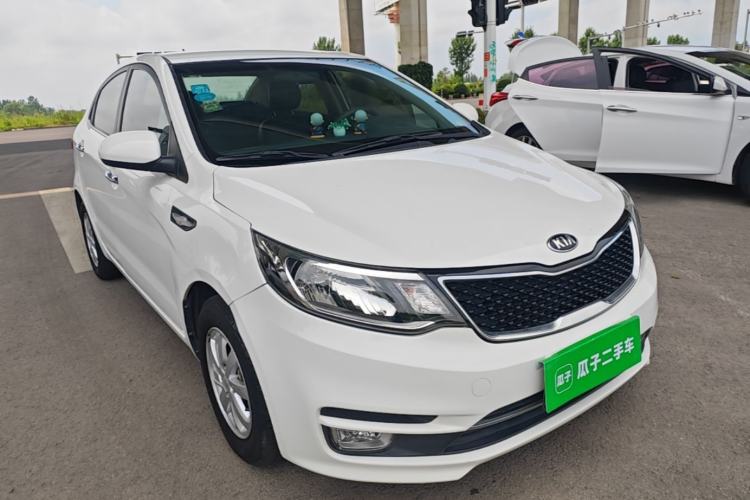 Used Kia K2 2015 Sedan 1.4L Automatic GLS Front Right 45 Deg