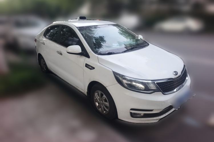 Used Kia K2 2015 Sedan 1.4L MT GLS Front Right 45 Deg