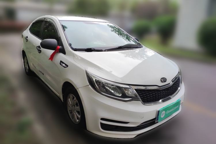 Used Kia K2 2015 Sedan 1.4L Manual Transmission GL Front Right 45 Deg