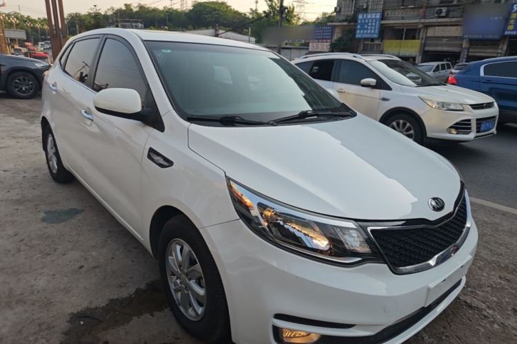 Used Kia K2 2015 Hatchback 1.4L MT GLS Cool Edition Front Right 45 Deg