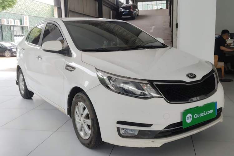 Used Kia K2 2015 Sedan 1.4L MT GLS Front Right 45 Deg