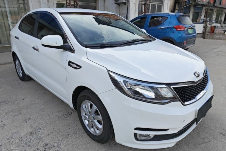 Used Kia K2 2015 Sedan 1.4L MT GLS Front Right 45 Deg