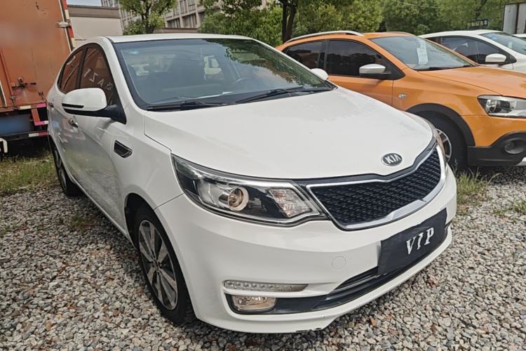Used Kia K2 2015 Sedan 1.6L Automatic Transmission Premium Front Right 45 Deg
