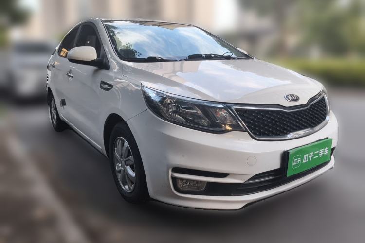 Used Kia K2 2015 Sedan 1.4L MT GLS Front Right 45 Deg