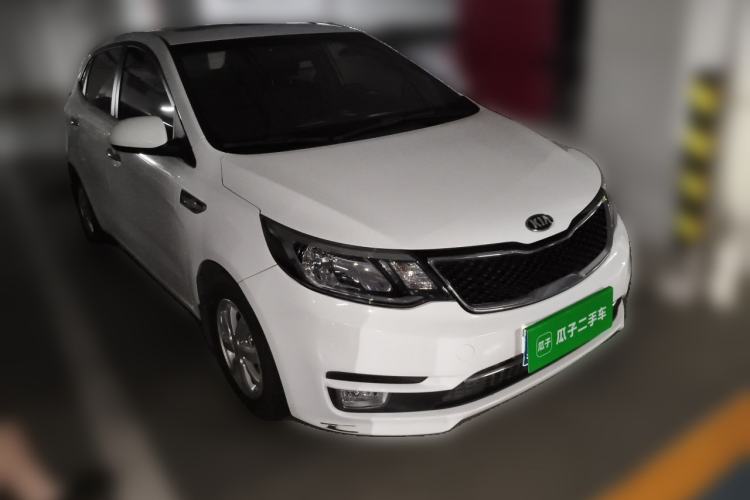 Used Kia K2 2015 Hatchback 1.4L AT GLS Cool Edition Front Right 45 Deg