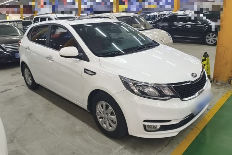 Used Kia K2 2015 Hatchback 1.4L AT GLS Cool Edition Front Right 45 Deg