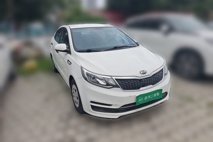 Used Kia K2 2015 Sedan 1.4L Automatic GLS Front Right 45 Deg