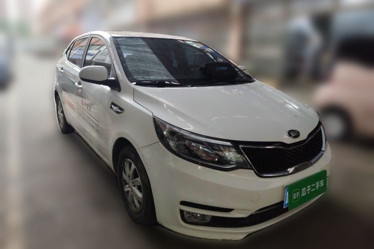 Used Kia K2 2015 Hatchback 1.4L MT GLS Cool Edition Front Right 45 Deg