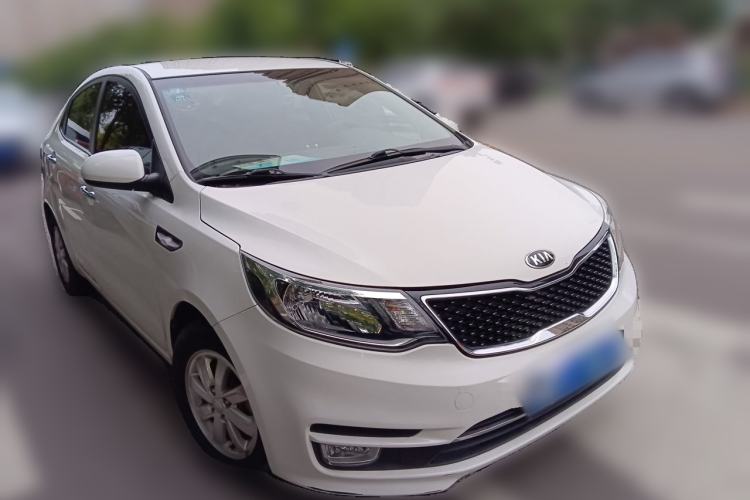 Used Kia K2 2015 Sedan 1.4L Manual Transmission GL Front Right 45 Deg