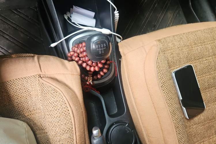 Used Kia K2 2015 Hatchback 1.4L MT GLS Gear Lever