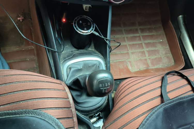 Used Kia K2 2015 Sedan 1.4L MT GLS Gear Lever